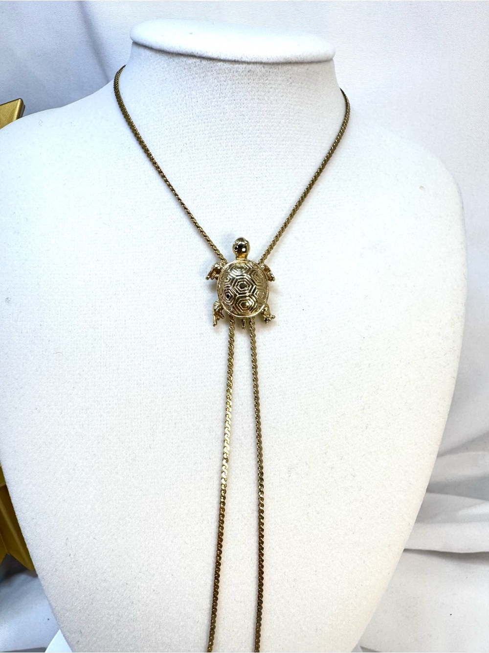 Vintage Avon Gold Turtle Lariat Necklace